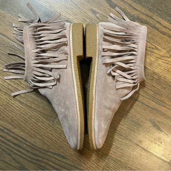 KATE SPADE BITSY SUEDE FRINGE ANKLE BOOTS Size 9.5 - Picture 8 of 13